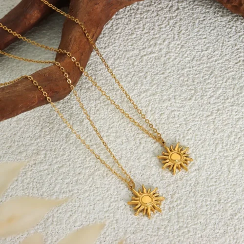 Simple small sun pendant chain - Image 3