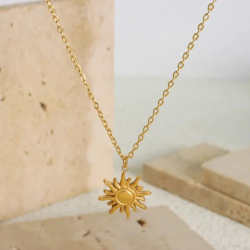 Simple small sun pendant chain - Image 4